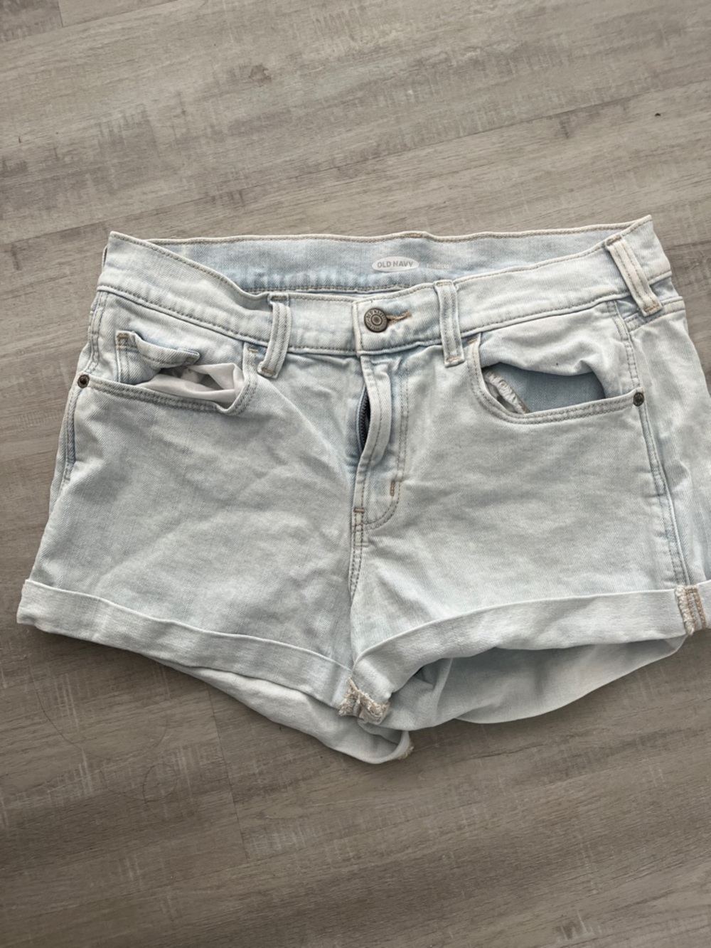 Old Navy Light Blue Denim Roll-Hem Women's Shorts